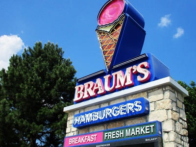 Braum's Hamburgers Sign