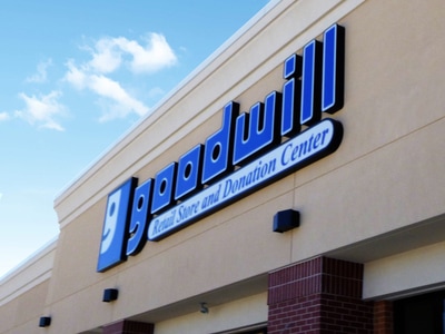 Goodwill Retail Store and Donation Center sign